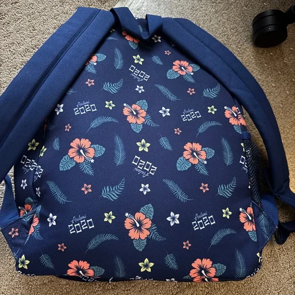 Aulani Hawaii exclusive Disney Resort & spa 2020 backpack Bag Ko Olina - Picture 3 of 3